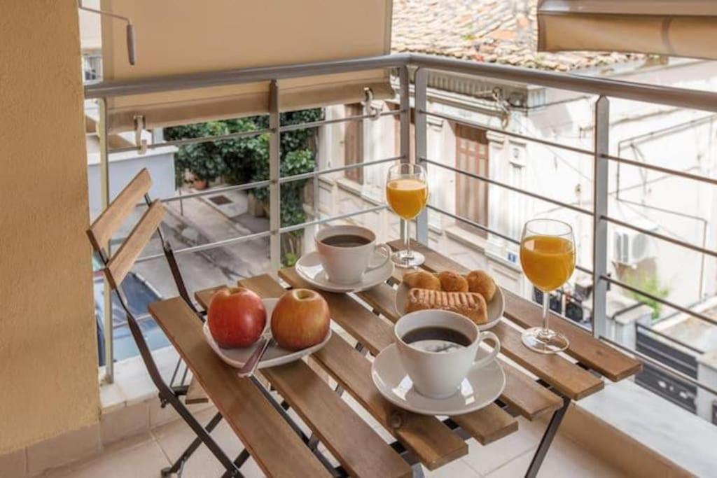 Modern Apartment In The Heart Of The City Athens Ngoại thất bức ảnh